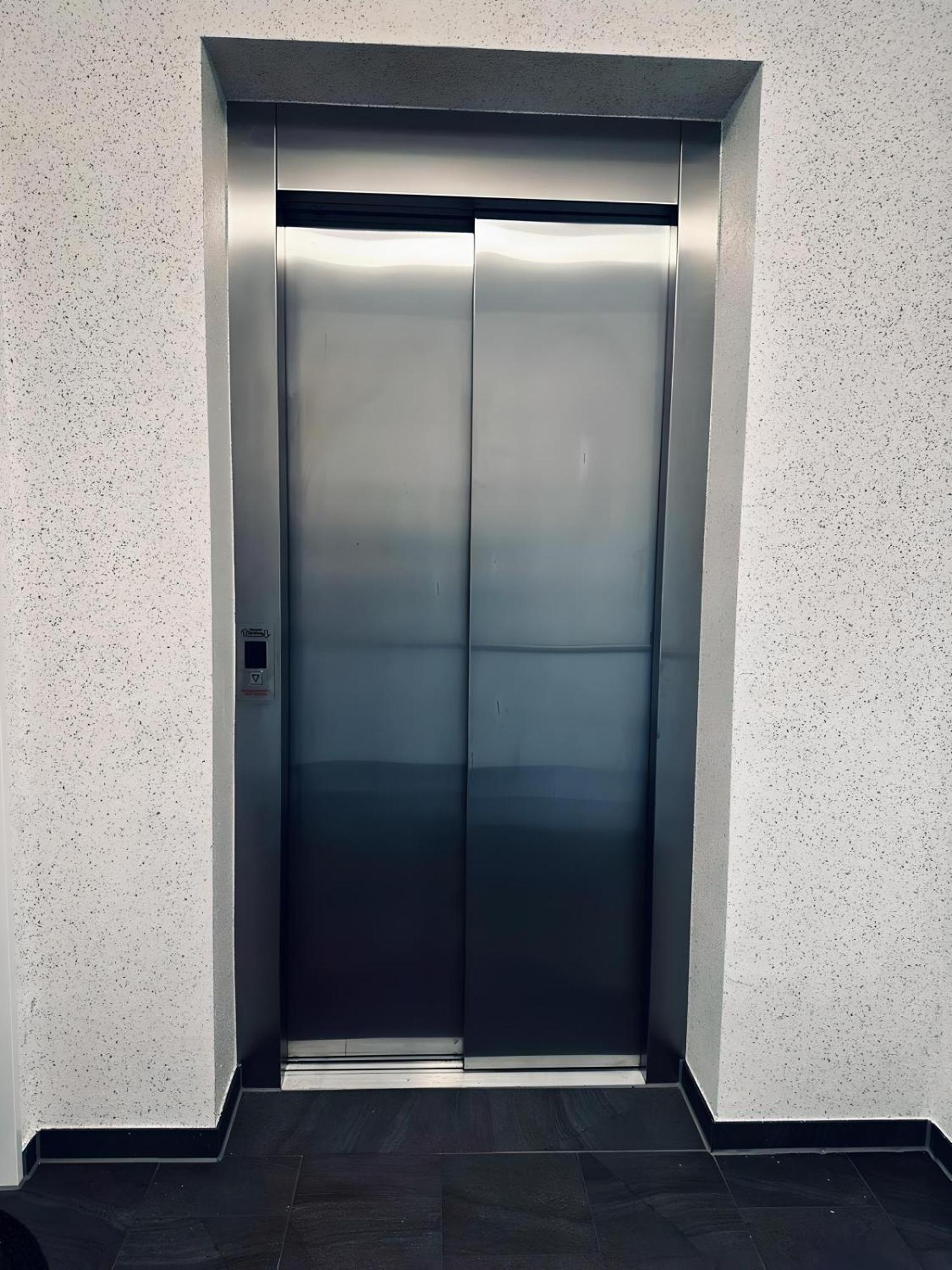 Fewo Am Povelturm - Mit Aufzug Und Grosser Loggia ノルトホルン エクステリア 写真
